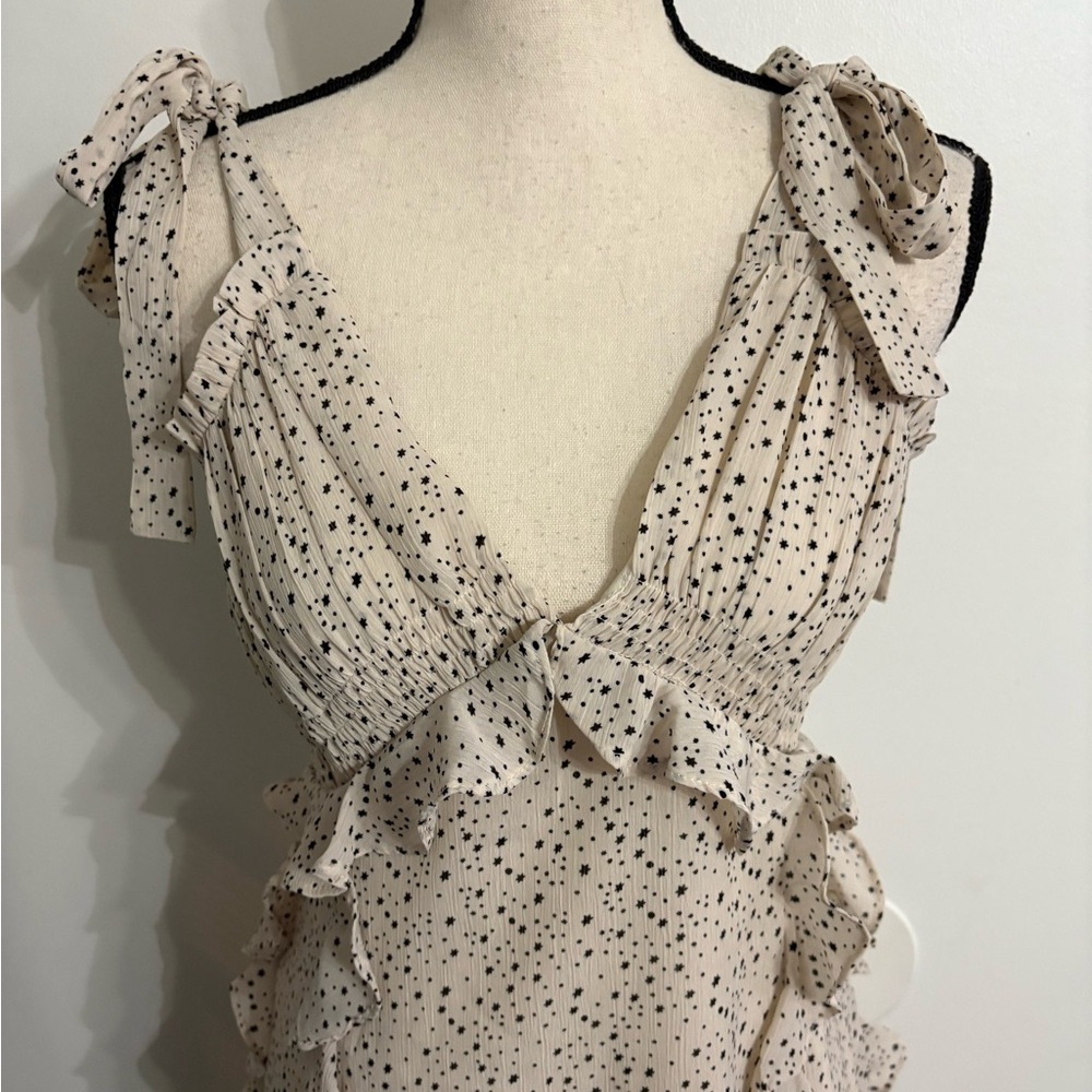 Storia Smocked Ruffle Star Print Mini Dress Size Medium - Picture 2 of 8